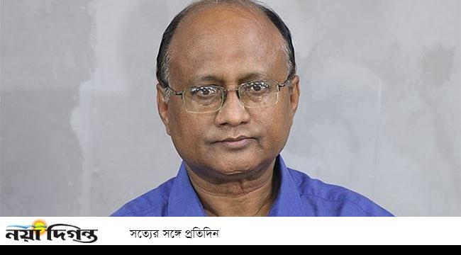 গণমাধ্যমের সামনে নিজের সম্পদের হিসাব দিলেন দুদক চেয়ারম্যান