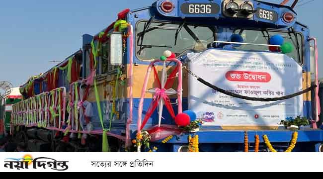 বেনাপোল থেকে পদ্মা সেতু হয়ে ট্রেনের যাত্রা শুরু, প্রথম দিনেই শিডিউল বিপর্যয়