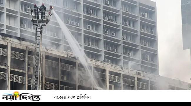 আগুন নেভাতে এত সময় লাগল কেন