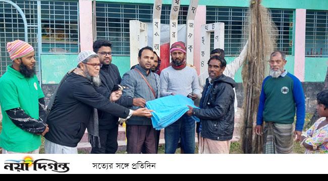 চলনবিলে পাখি শিকারের তথ্য দিলেই মিলছে শীতবস্ত্র