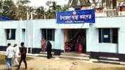 কাউখালী হাসপাতালে শয্যা সঙ্কটে মেঝেতে চিকিৎসা নিচ্ছেন ডেঙ্গু রোগীরা