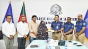 নিহত পুলিশ সদস্য আলতাফের পরিবারকে আর্থিক অনুদান দিলেন আইজিপি