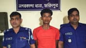 নগরকান্দায় মাদক সেবনের প্রতিবাদ করায় কলেজছাত্রকে কুপিয়ে জখম