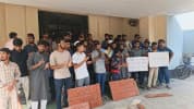সাপের দংশনে আইসিইউতে শিক্ষার্থী, প্রাধ্যক্ষের পদত্যাগের দাবিতে প্রশাসন ভবন ঘেরাও