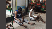 ফতুল্লায় মাদকারবার নিয়ে ২ পক্ষের রক্তক্ষয়ী সংঘর্ষ