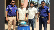গলাচিপায় ১৩৫ লিটার চোলাই মদসহ বাবা-ছেলে আটক