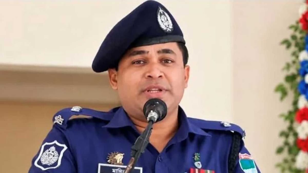 রাষ্ট্রদ্রোহ মামলায় সাবেক ওসি রাকিবুলের জামিন নামঞ্জুর