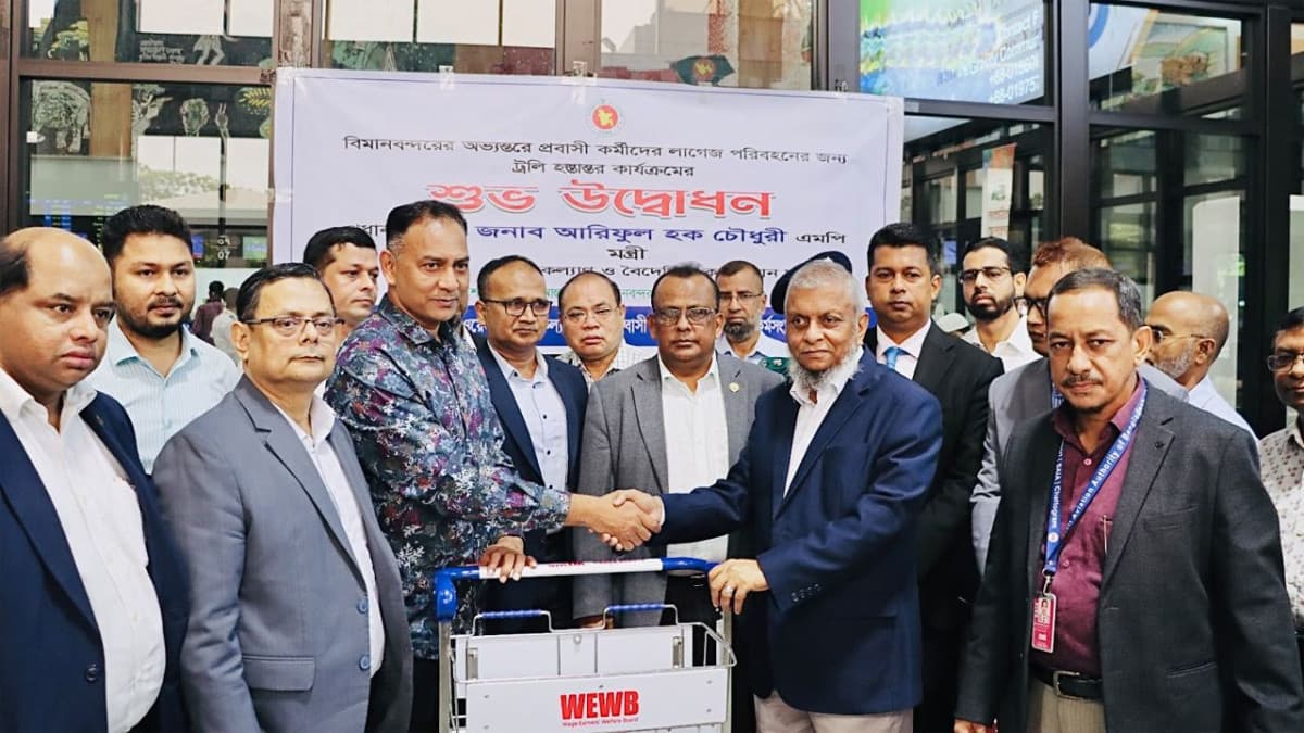 দক্ষ হয়ে প্রবাসে যেতে হবে : প্রবাসী কল্যাণ মন্ত্রী