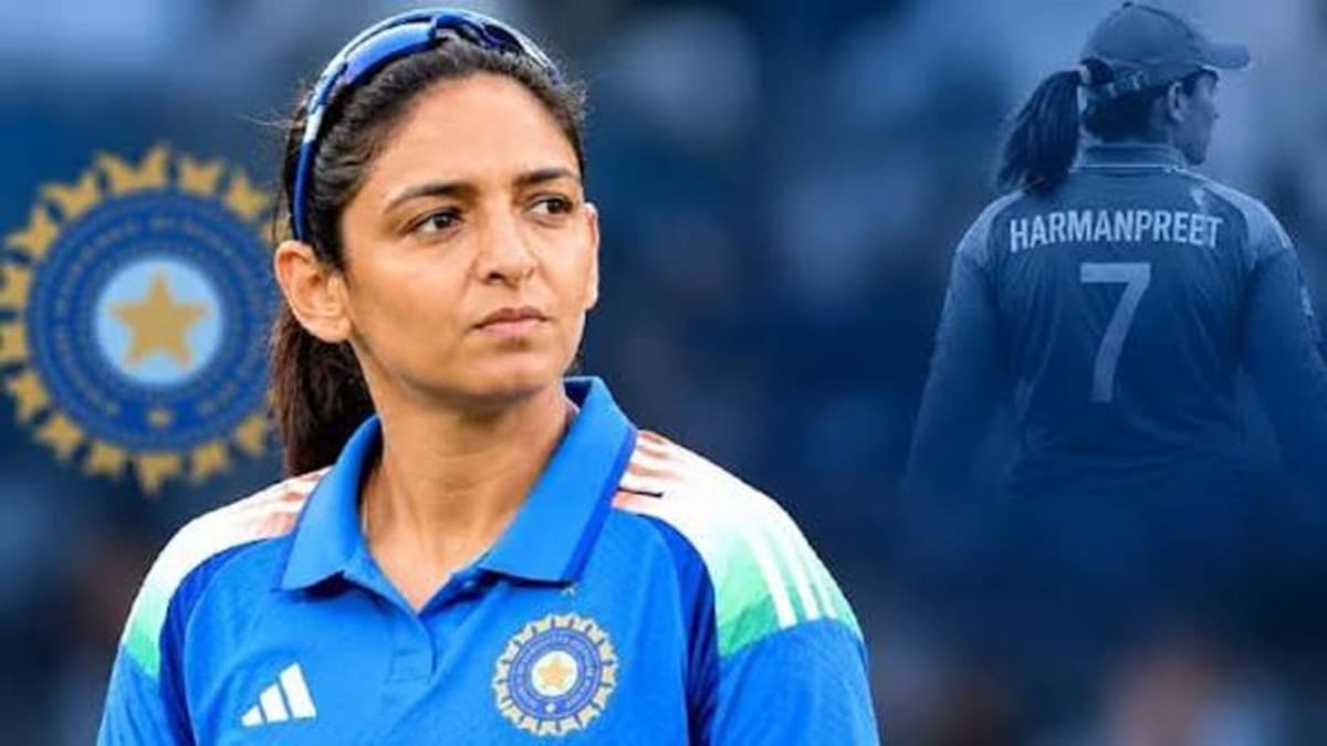 ভারতের অধিনায়কত্ব ছাড়লেন হারমানপ্রীত