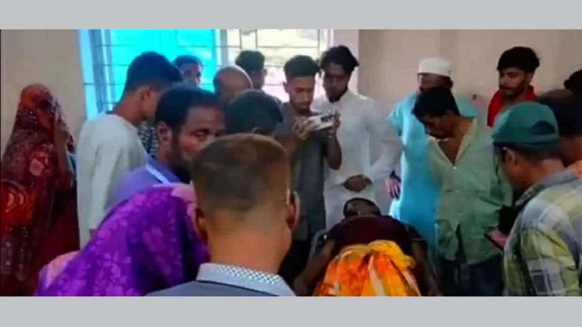 ‘তোর বাপের কাছে টাকা পাব, তোর দাদাকে সাথে নিয়ে স্ট্যাম্পসহ চলে আয়’