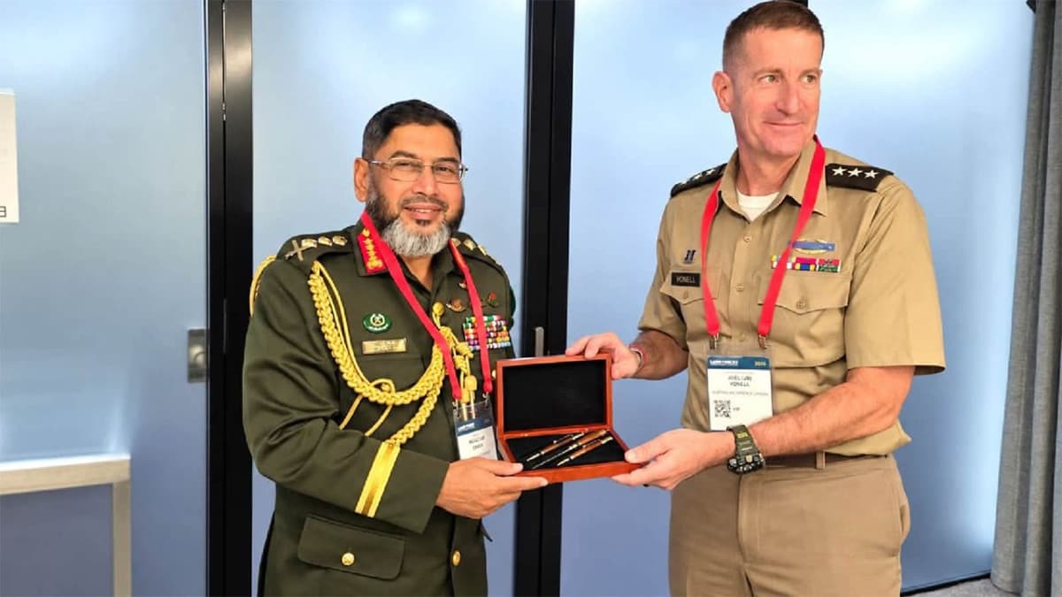 যুক্তরাষ্ট্র ও অস্ট্রেলিয়ার সেনাবাহিনীর ঊর্ধ্বতন কর্মকর্তাদের সাথে সেনাবাহিনী প্রধানের বৈঠক