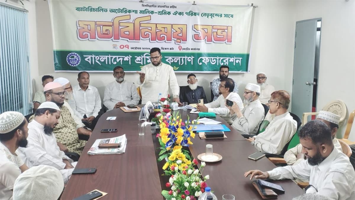 নীতিমালা ছাড়া অটোরিকশা বন্ধ নয় : আতিকুর রহমান