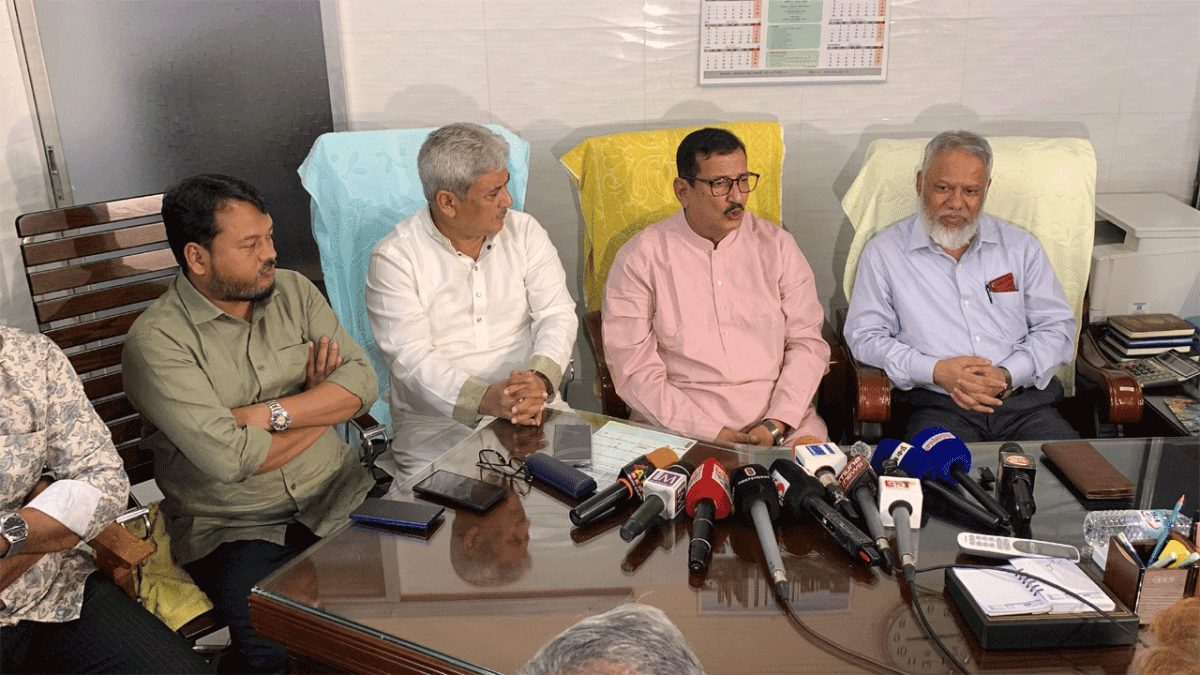 ভিসিকে লাঞ্ছনাকারীরা রাষ্ট্র ও জনগণের শত্রু : ভূমিমন্ত্রী