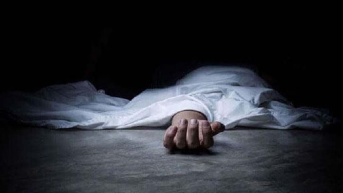 ঢাকার ক্যান্টনমেন্ট এলাকায় ট্রেনের ধাক্কায় যুবক নিহত