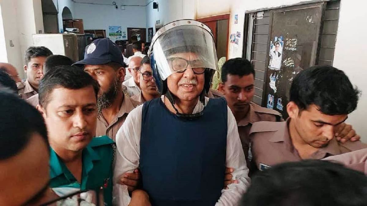 জামিনের পর নতুন মামলায় গ্রেফতার ডাকসুর সাবেক ভিপি সুলতান মনসুর