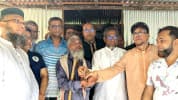 পলিথিনের নিচে বসবাস করা বাবা-ছেলে পেলেন মাথা গোঁজার ঠাঁই