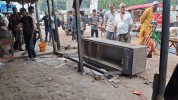 ভূরঘাটায় মাদারীপুর-বরিশাল ২ পক্ষের রক্তক্ষয়ী সংঘর্ষ, বোমাবাজি-ভাঙচুর
