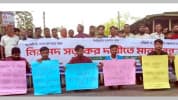 নিরাপদ সড়কের দাবিতে পাটগ্রামে শিক্ষক-শিক্ষার্থী ও এলাকাবাসীর মানববন্ধন