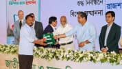 ‘শুদ্ধ জন্ম ও মৃত্যু নিবন্ধন নিশ্চিতের’ স্বীকৃতিস্বরূপ পুরস্কার পেল রাসিক