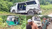 অ্যাম্বুলেন্স, মাইক্রোবাস ও সিএনজির ত্রিমুখী সংঘর্ষে নিহত ২, আহত ৫