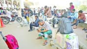ঢাকায় আটকে ১৩ হাজার যাত্রী