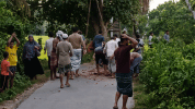 সালথায় মাদরাসা ছাত্রীদের উত্ত্যক্ত করার ২ পক্ষের সংঘর্ষে আহত ১৫