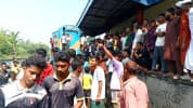 নীলফামারীতে যাত্রাবিরতির দাবিতে রেলপথ অবরোধ, ৫ ঘণ্টা পর ট্রেন চলাচল স্বাভাবিক