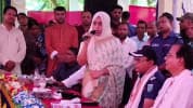 দেড় মিনিটের বক্তব্যে মন্ত্রীকে ২৫ বার ‘স্যার’, ফের আলোচনায় ইউএনও