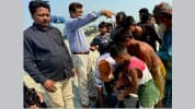 পদ্মায় যৌথ অভিযানে ইলিশসহ ২ লাখ মিটার কারেন্ট জাল জব্দ : আটক ৩ জনকে কারাদণ্ড