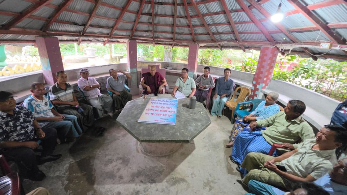 কুয়াকাটায় বৌদ্ধবিহারের সভাপতিকে মারধরের অভিযোগ, পর্যটক প্রবেশ বন্ধ ঘোষণা