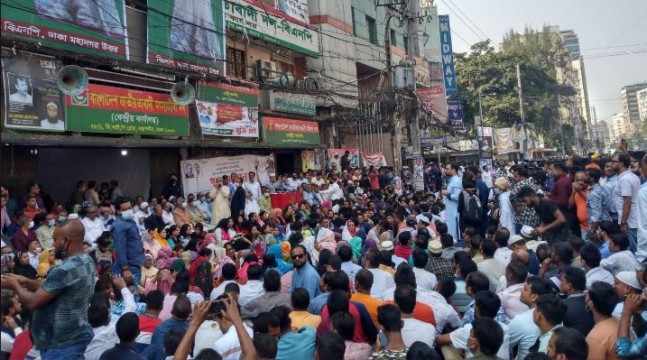 খালেদা জিয়াকে মৌলিক অধিকার থেকে বঞ্চিত করে রাখা হয়েছে : মঈন খান